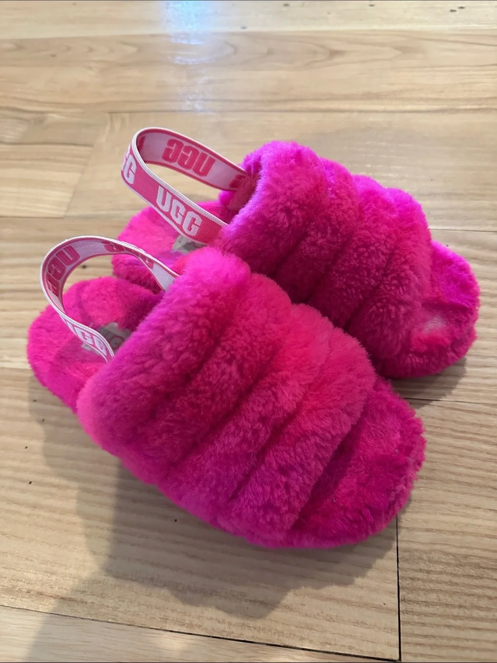 UGG Fluff yeah slides slippers hot pink Girls size 1